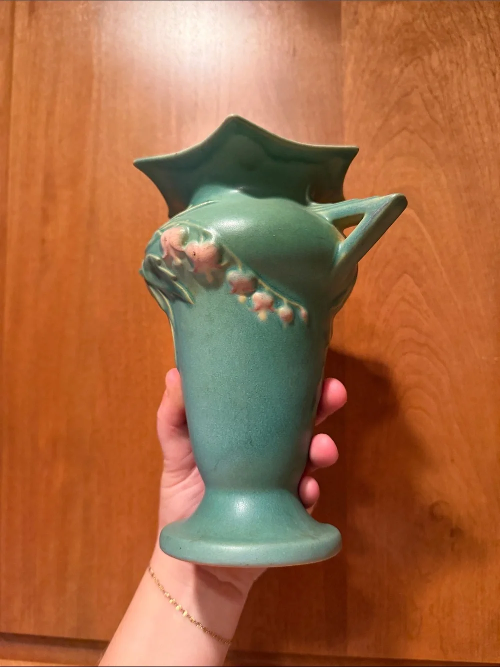 Vtg Roseville Pottery Bleeding Heart Vase 965-7